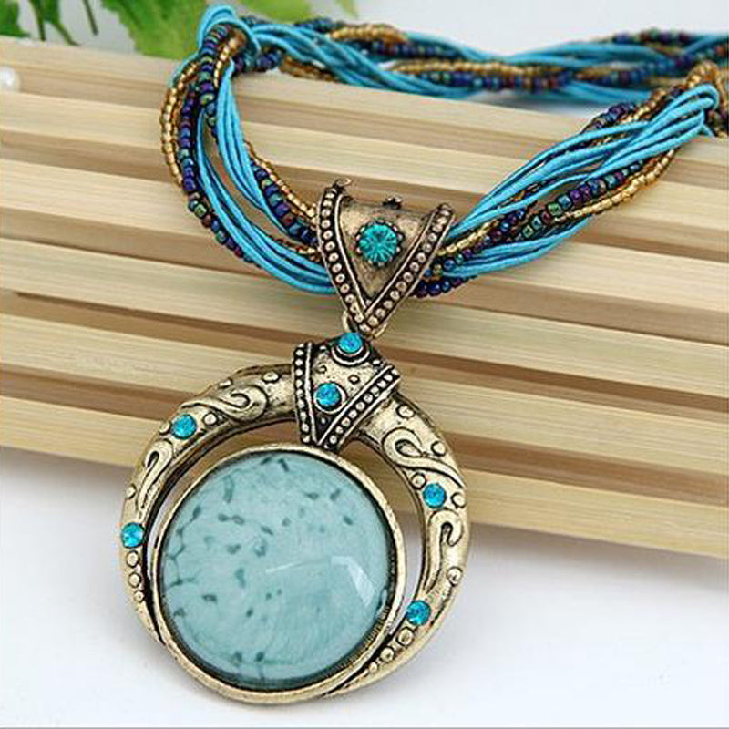Luna | Collar con colgante bohemio elegante