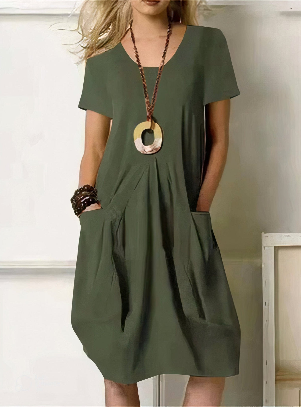 Tamara | Vestido fluido por la rodilla con bolsillos