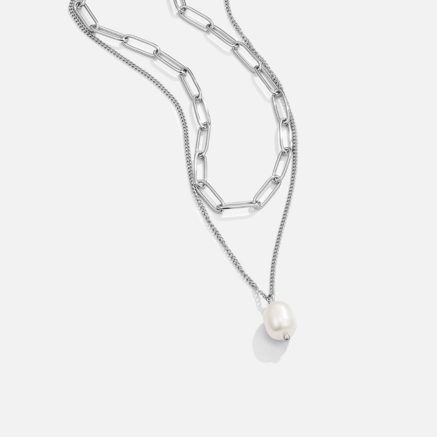 PERLA | Collar refinado adornado con elegantes perlas colgantes