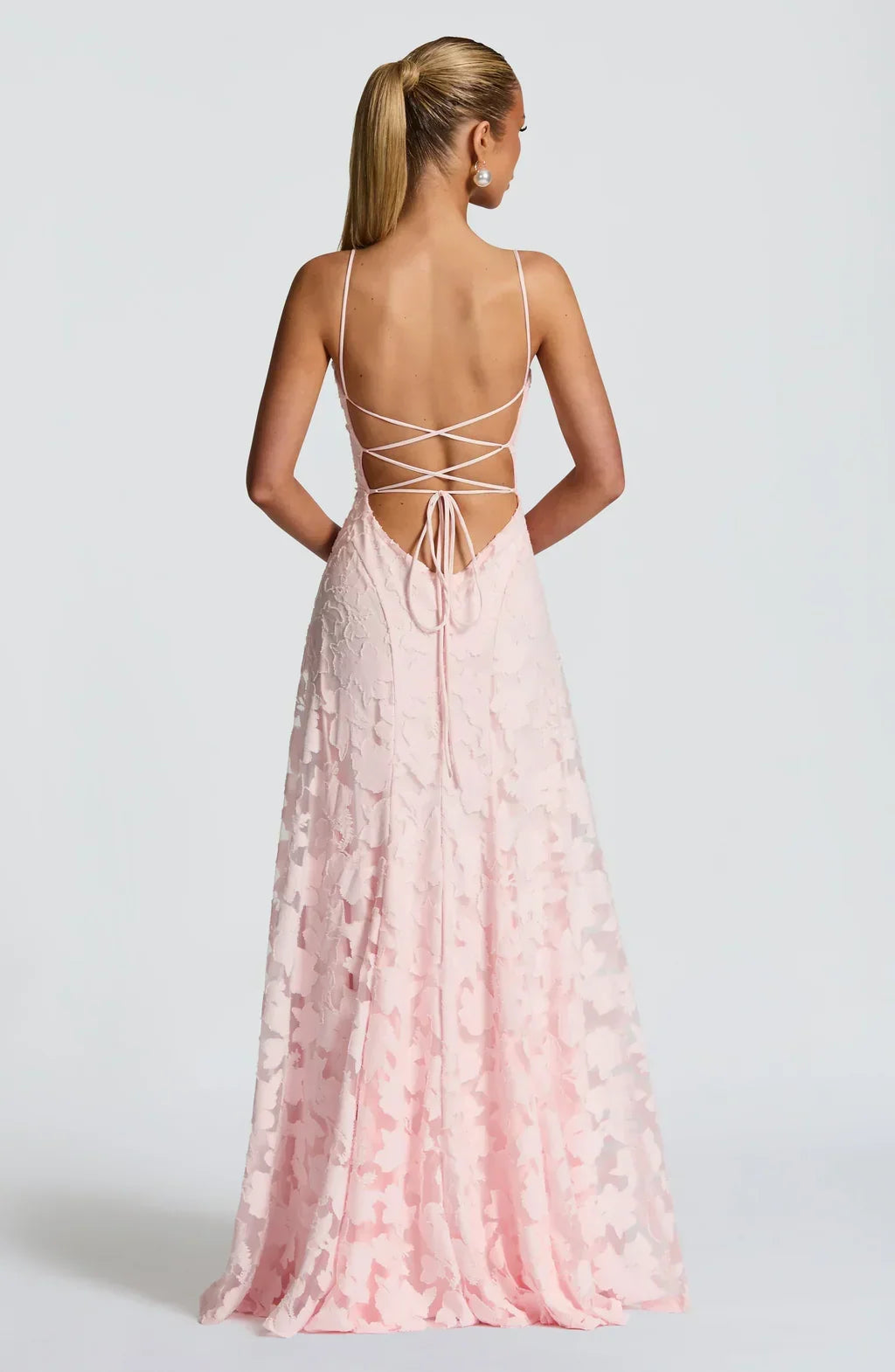 Amaia | Vestido Largo de Tirantes con Relieve Floral