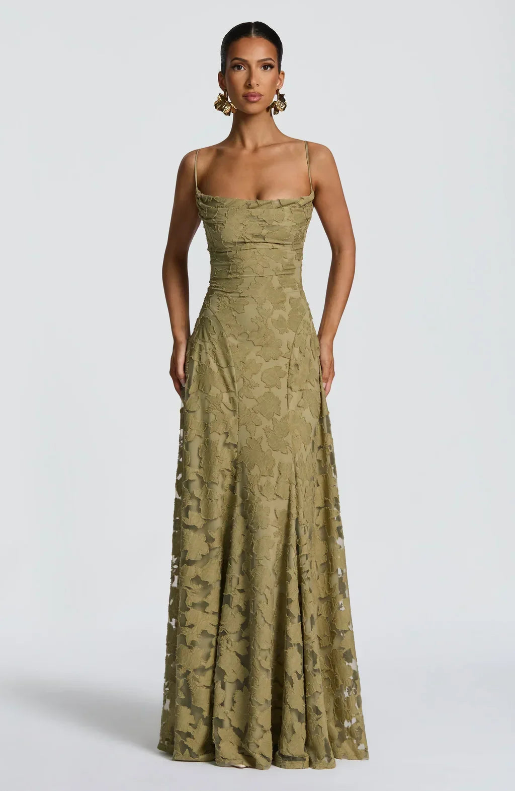 Amaia | Vestido Largo de Tirantes con Relieve Floral