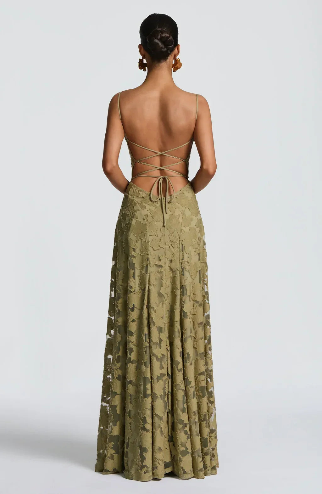 Amaia | Vestido Largo de Tirantes con Relieve Floral