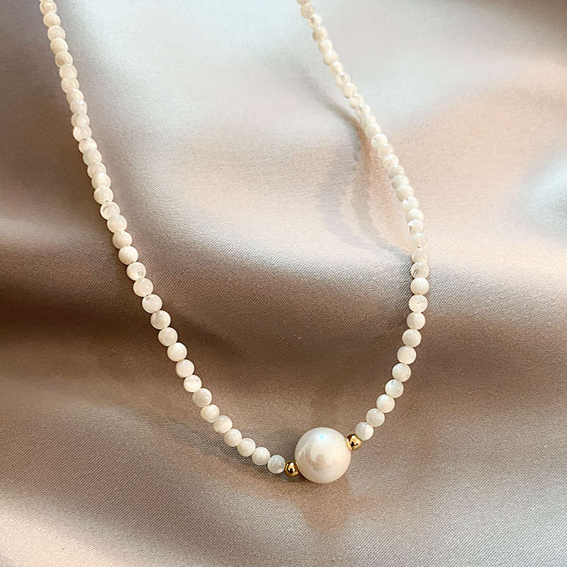 ODETTE | Elegante collar de perlas atemporal