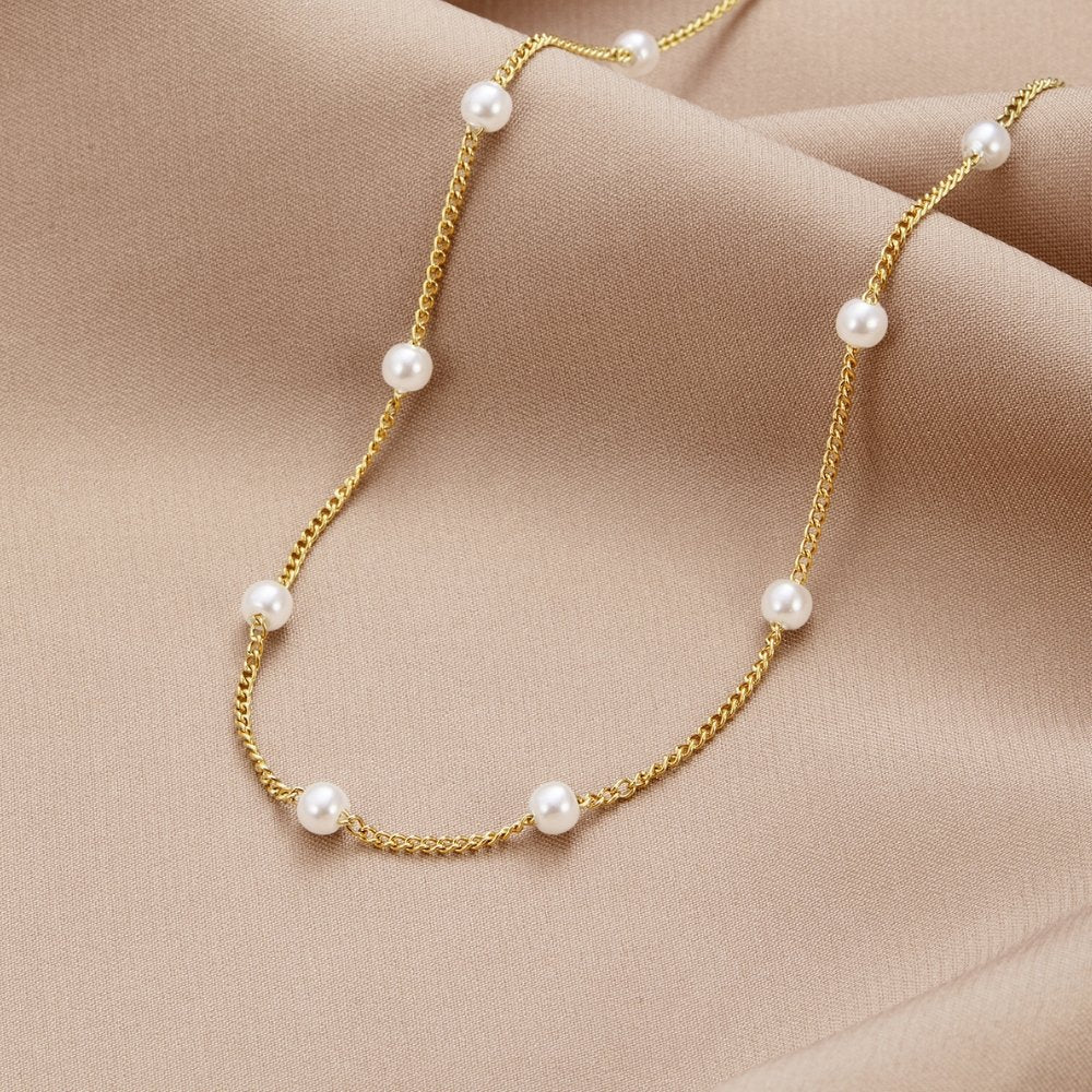 NURA | Collar delicado de cadena y perlas